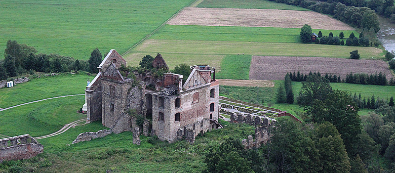 Ruiny klasztoru w Zagórzu.